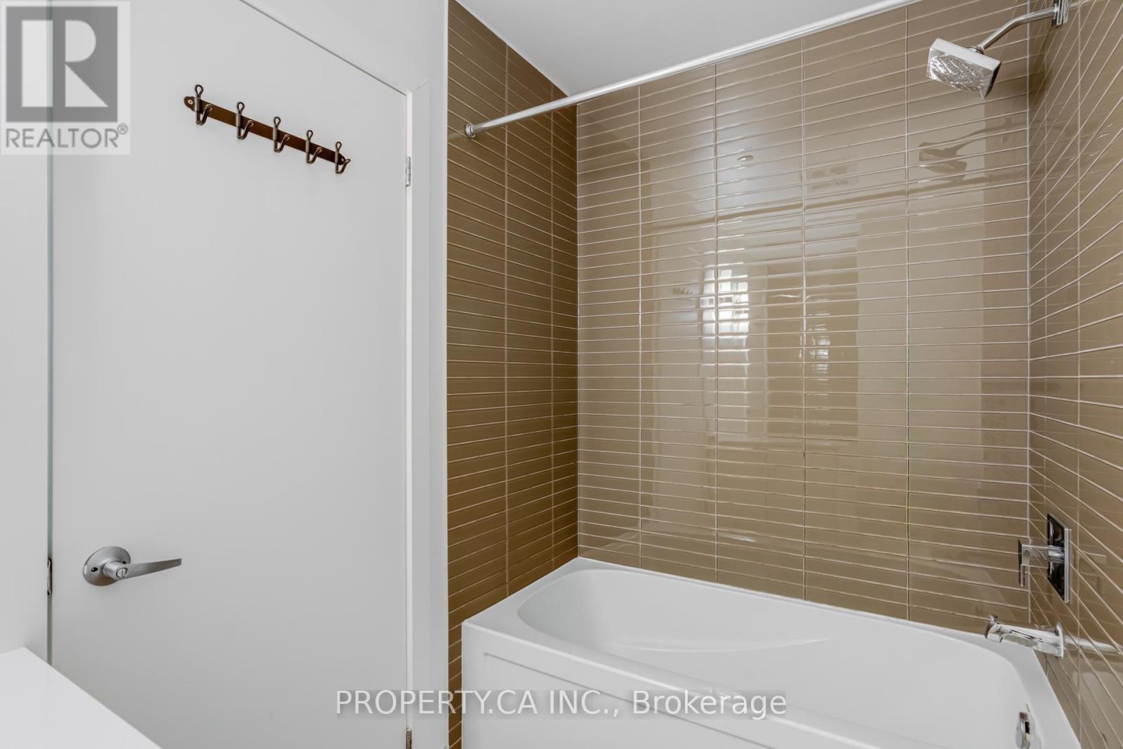 1204 - 75 The Donway Way W, Toronto, Ontario  M3C 2E9 - Photo 18 - C12630252