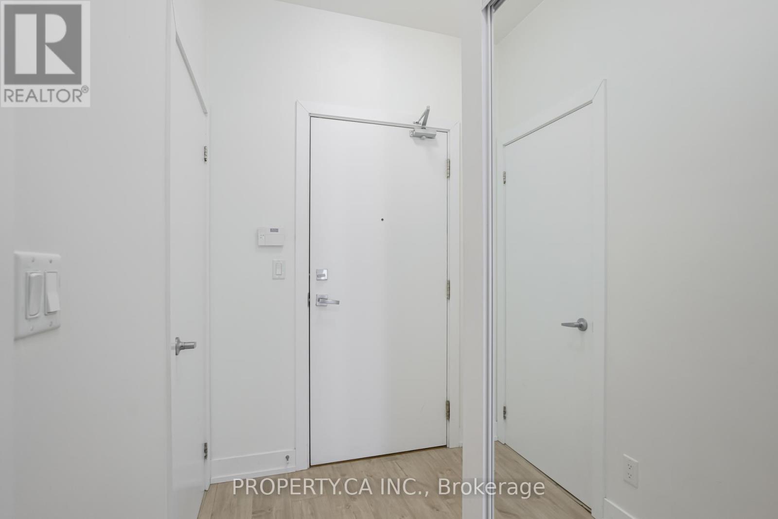 1204 - 75 The Donway Way W, Toronto, Ontario  M3C 2E9 - Photo 21 - C12630252