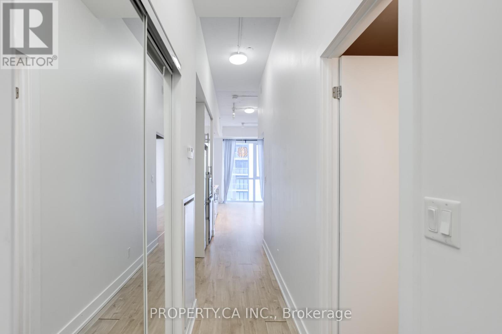 1204 - 75 The Donway Way W, Toronto, Ontario  M3C 2E9 - Photo 3 - C12630252