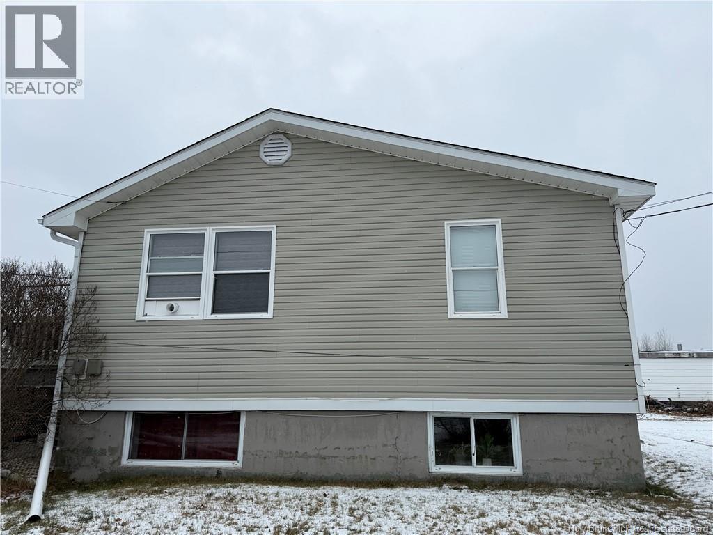 246 Rue Acadie, Beresford, New Brunswick  E8K 2E7 - Photo 16 - NB131235