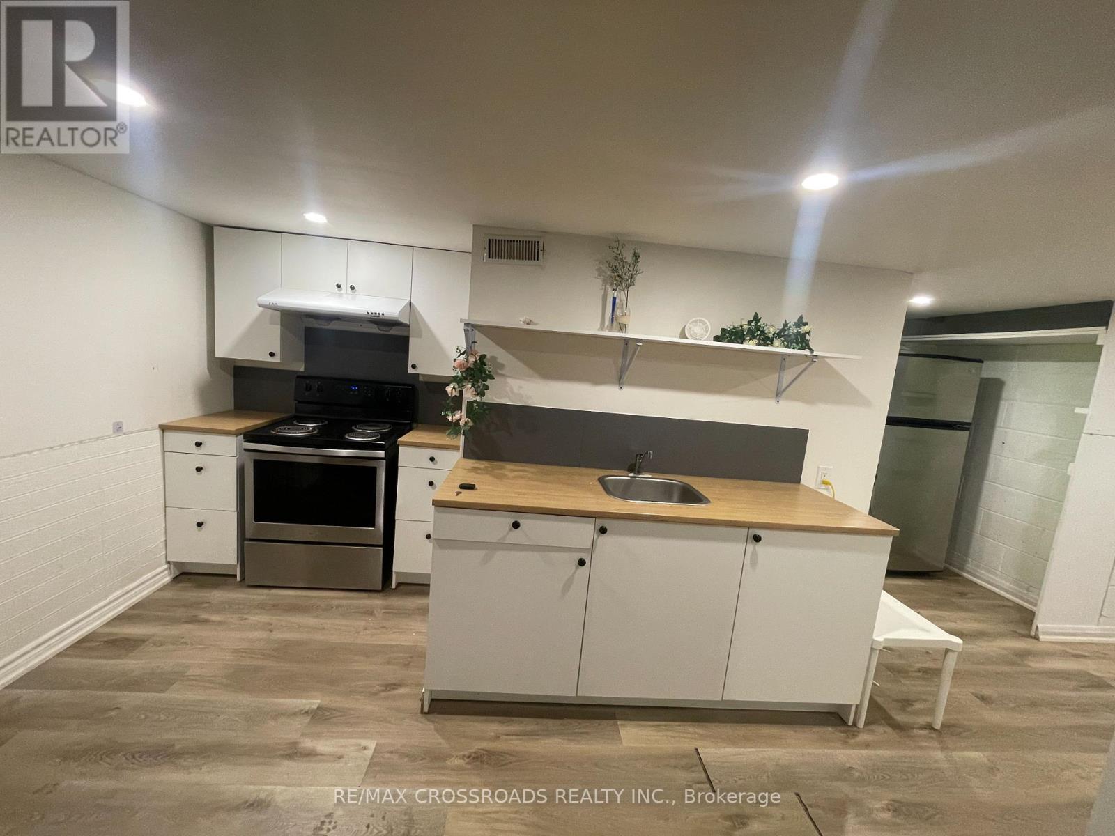 65 Notley Place, Toronto (O'connor-Parkview), Ontario  M4B 2M9 - Photo 2 - E12630208