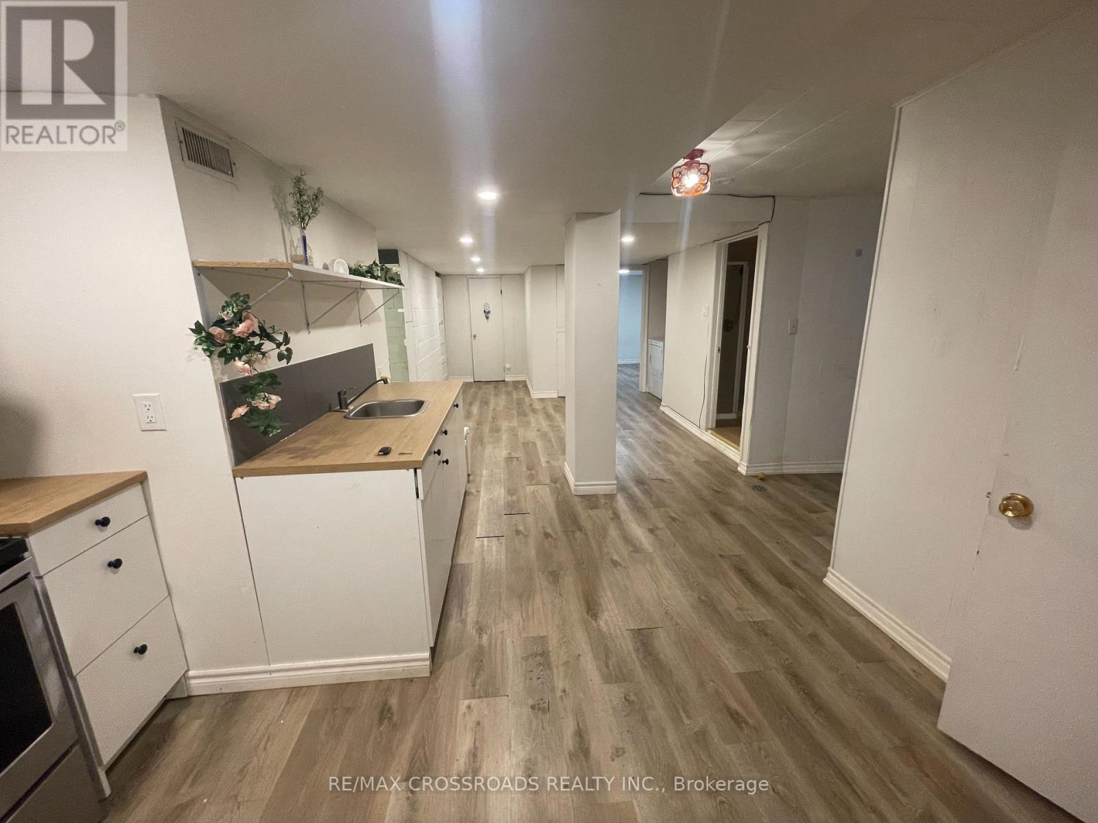 65 Notley Place, Toronto (O'connor-Parkview), Ontario  M4B 2M9 - Photo 5 - E12630208