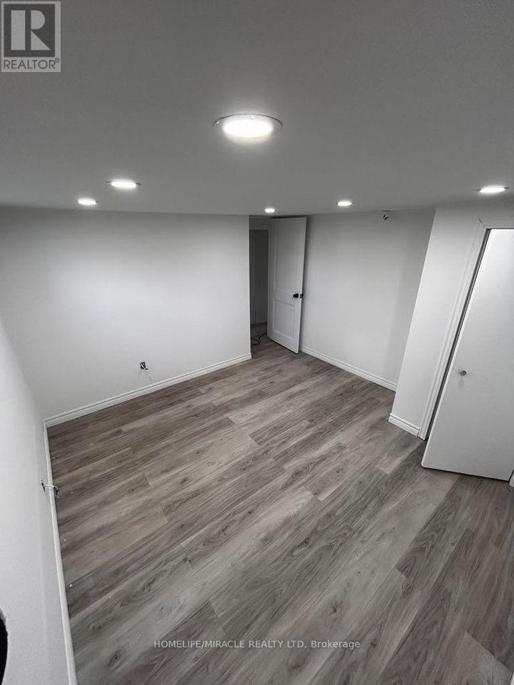 13 HOLLINGWORTH DRIVE, Toronto, Ontario