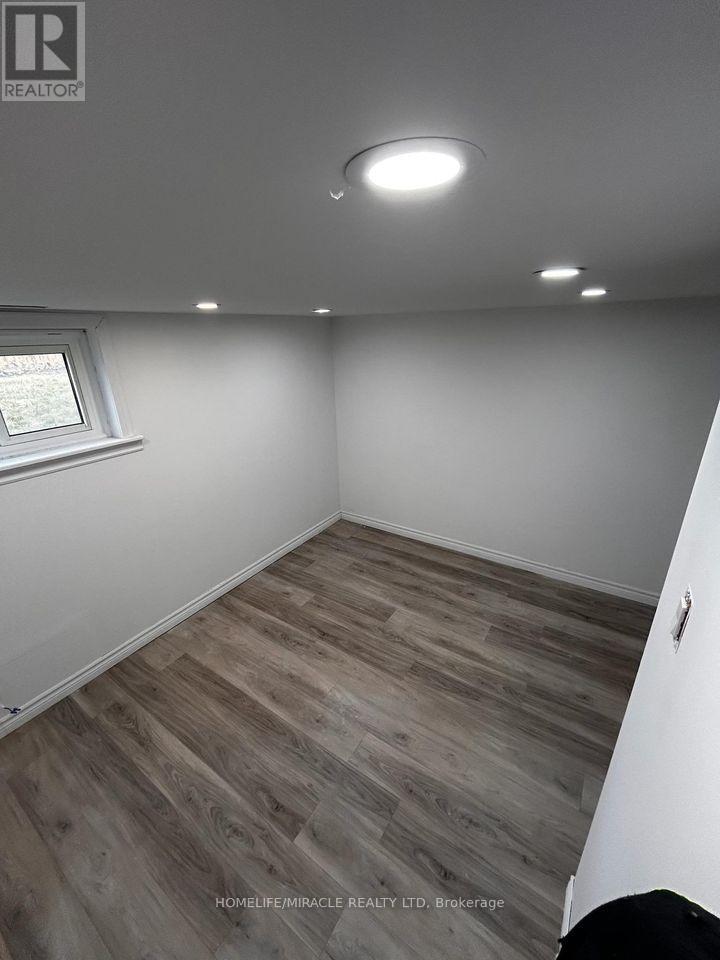 13 Hollingworth Drive, Toronto, Ontario  M1P 1E1 - Photo 2 - E12630282