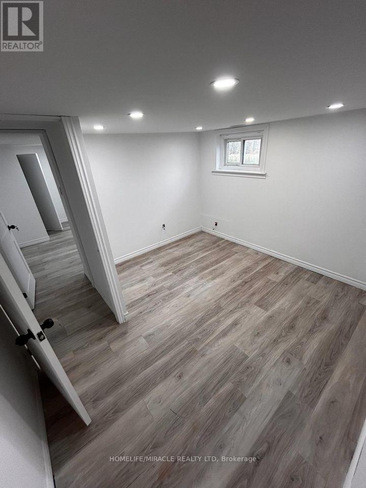 13 Hollingworth Drive, Toronto, Ontario  M1P 1E1 - Photo 3 - E12630282