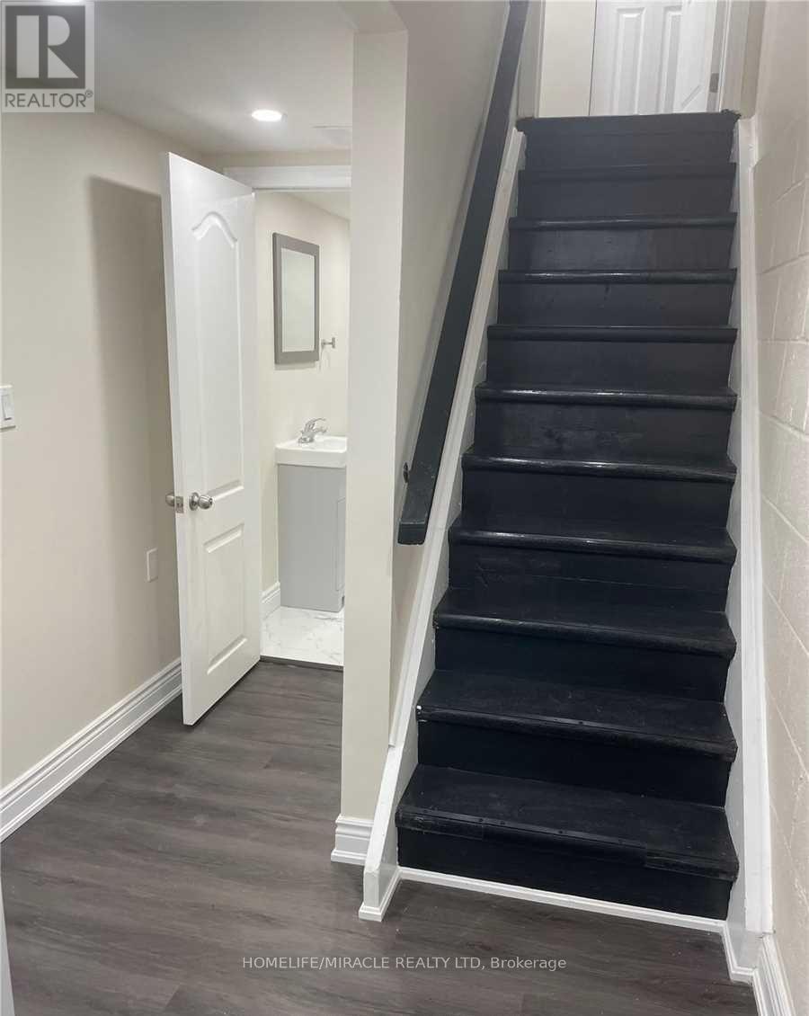 77 Guelph Street, Oshawa (Donevan), Ontario  L1H 1R8 - Photo 2 - E12630288