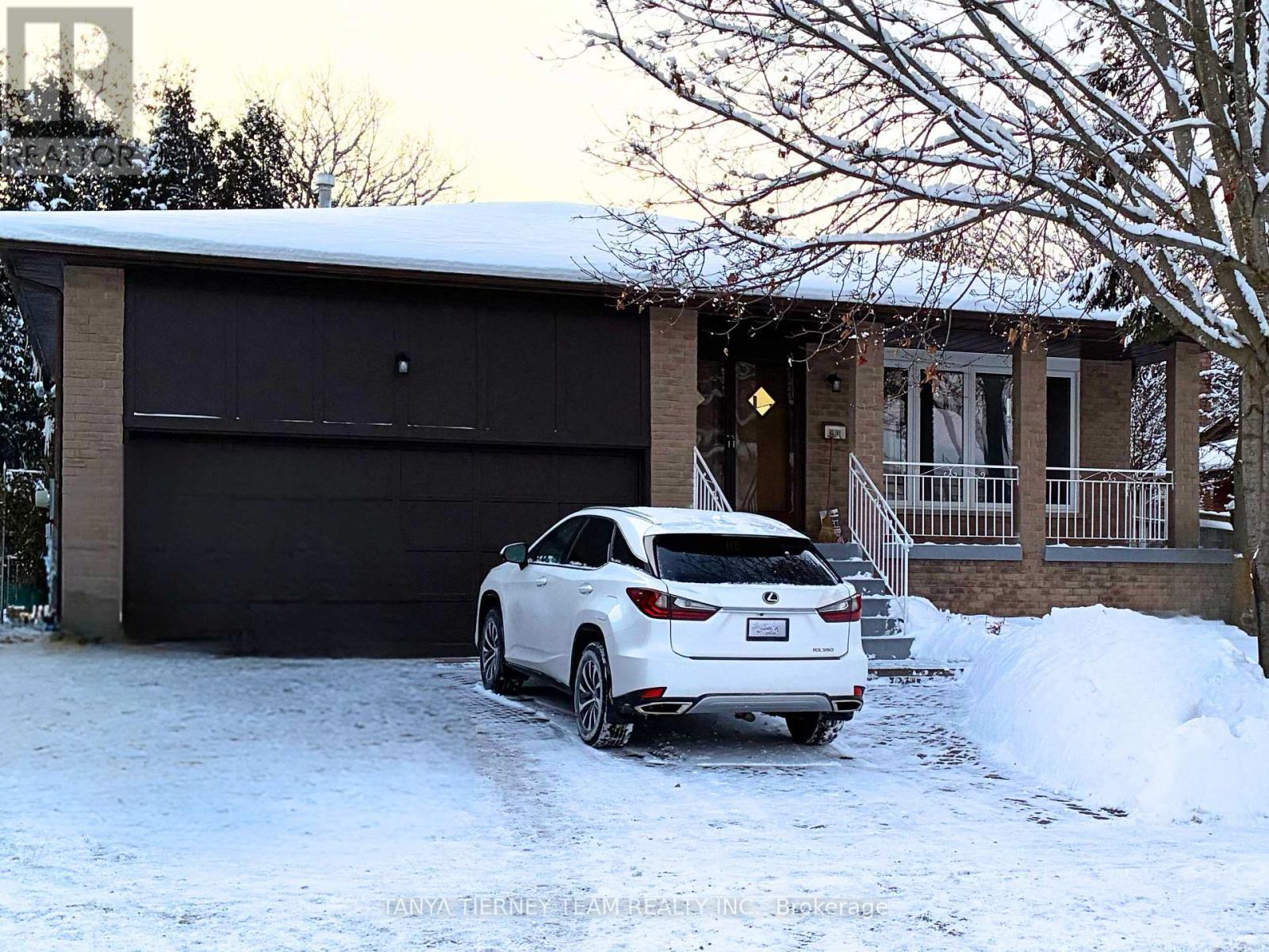 54 CHESTER CRESCENT, Scugog, Ontario