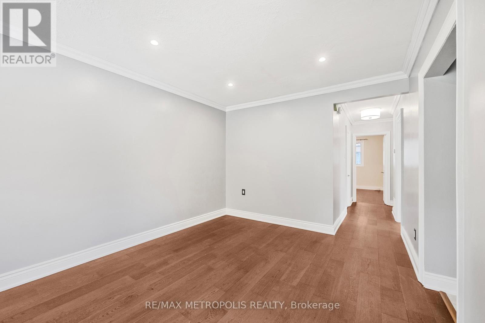 Main - 228 Penn Avenue S, Newmarket (Bristol-London), Ontario  L3Y 2S5 - Photo 15 - N12630312