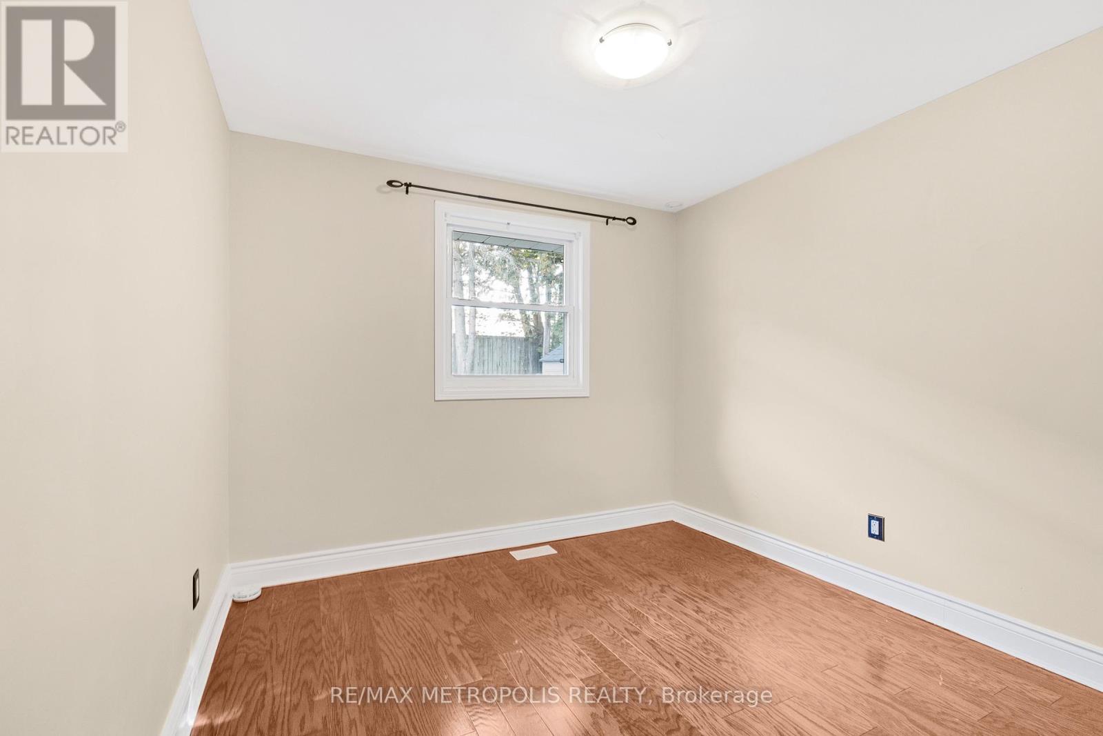 Main - 228 Penn Avenue S, Newmarket (Bristol-London), Ontario  L3Y 2S5 - Photo 17 - N12630312