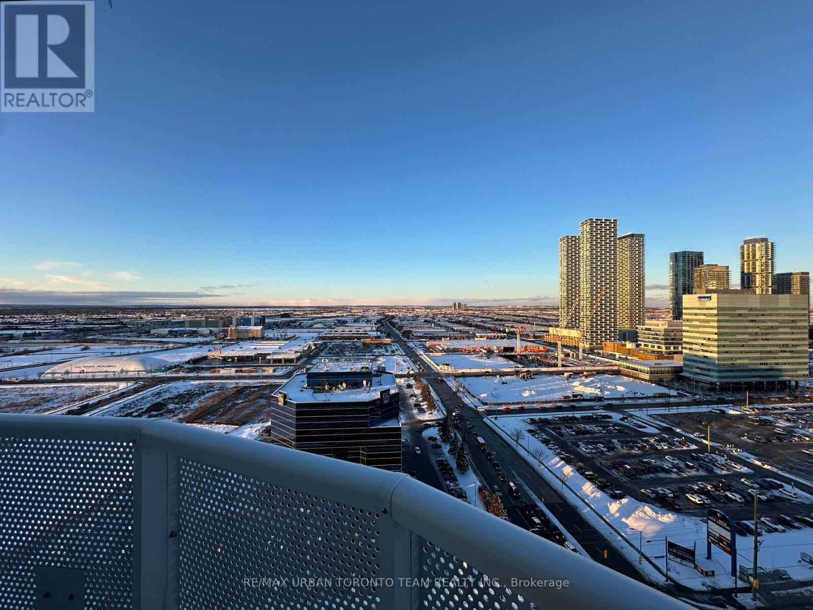 2206 - 8 Interchange Way, Vaughan, Ontario  L4K 5Z7 - Photo 12 - N12630326