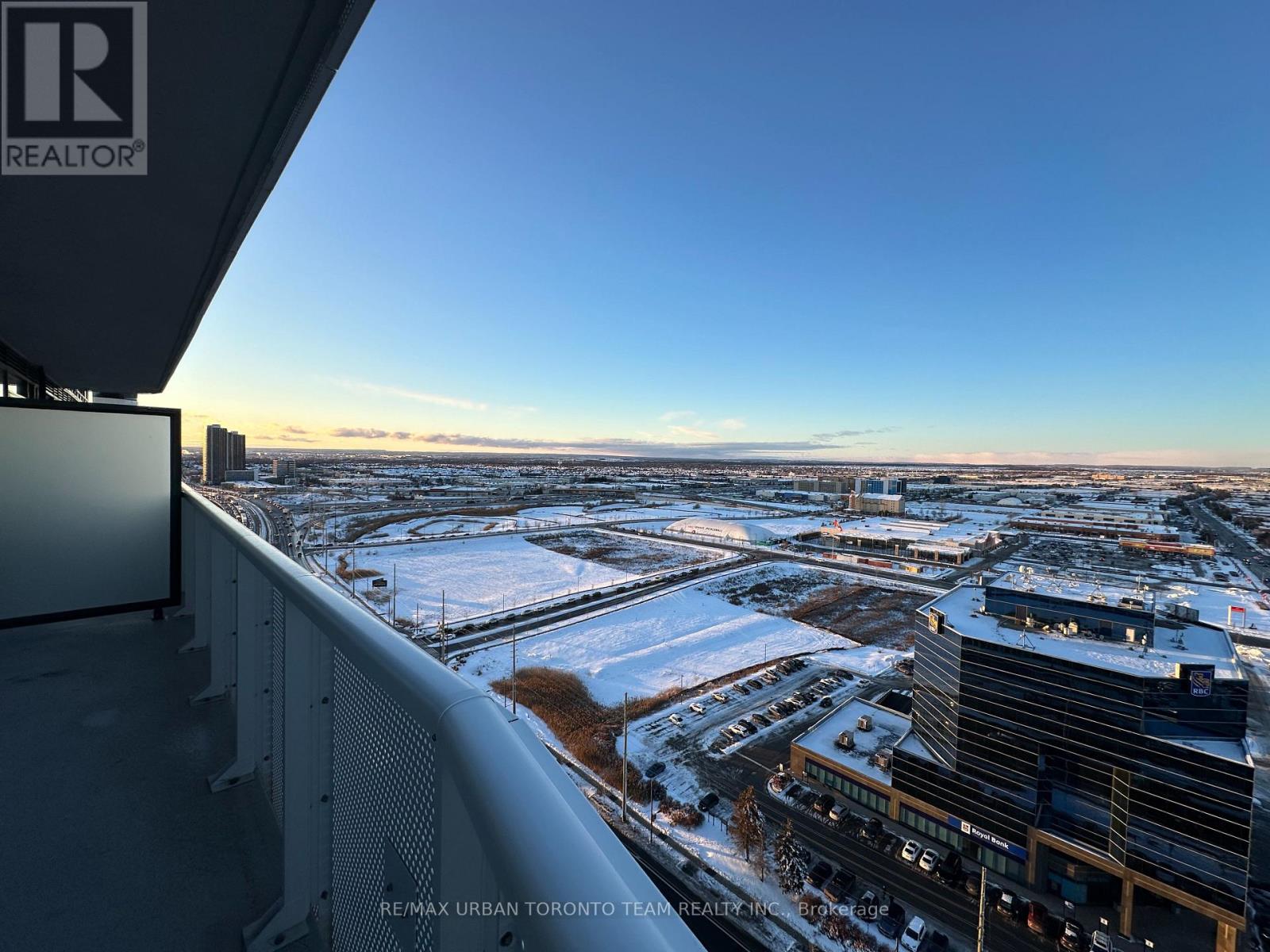 2206 - 8 Interchange Way, Vaughan, Ontario  L4K 5Z7 - Photo 14 - N12630326