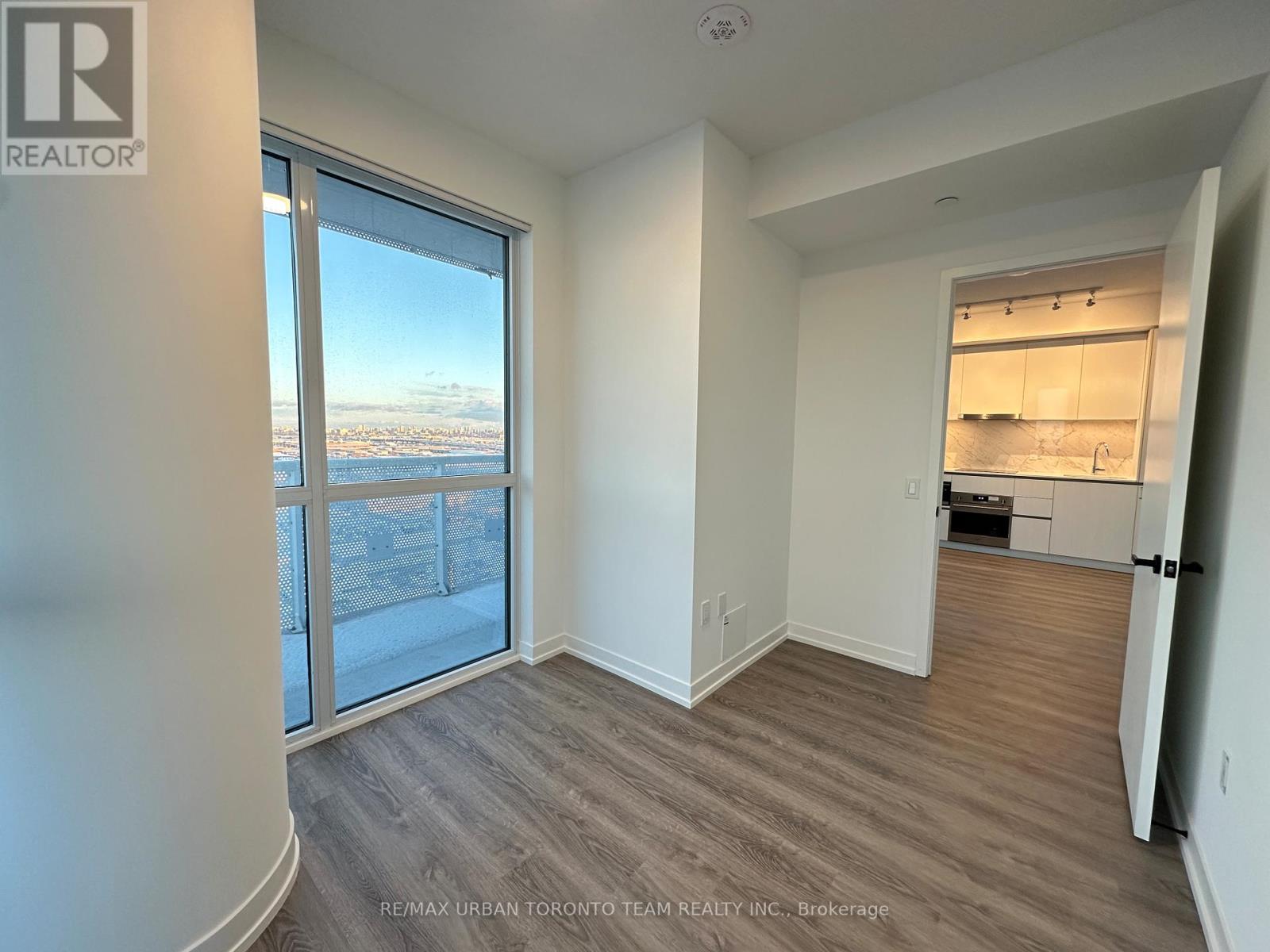 2206 - 8 Interchange Way, Vaughan, Ontario  L4K 5Z7 - Photo 15 - N12630326