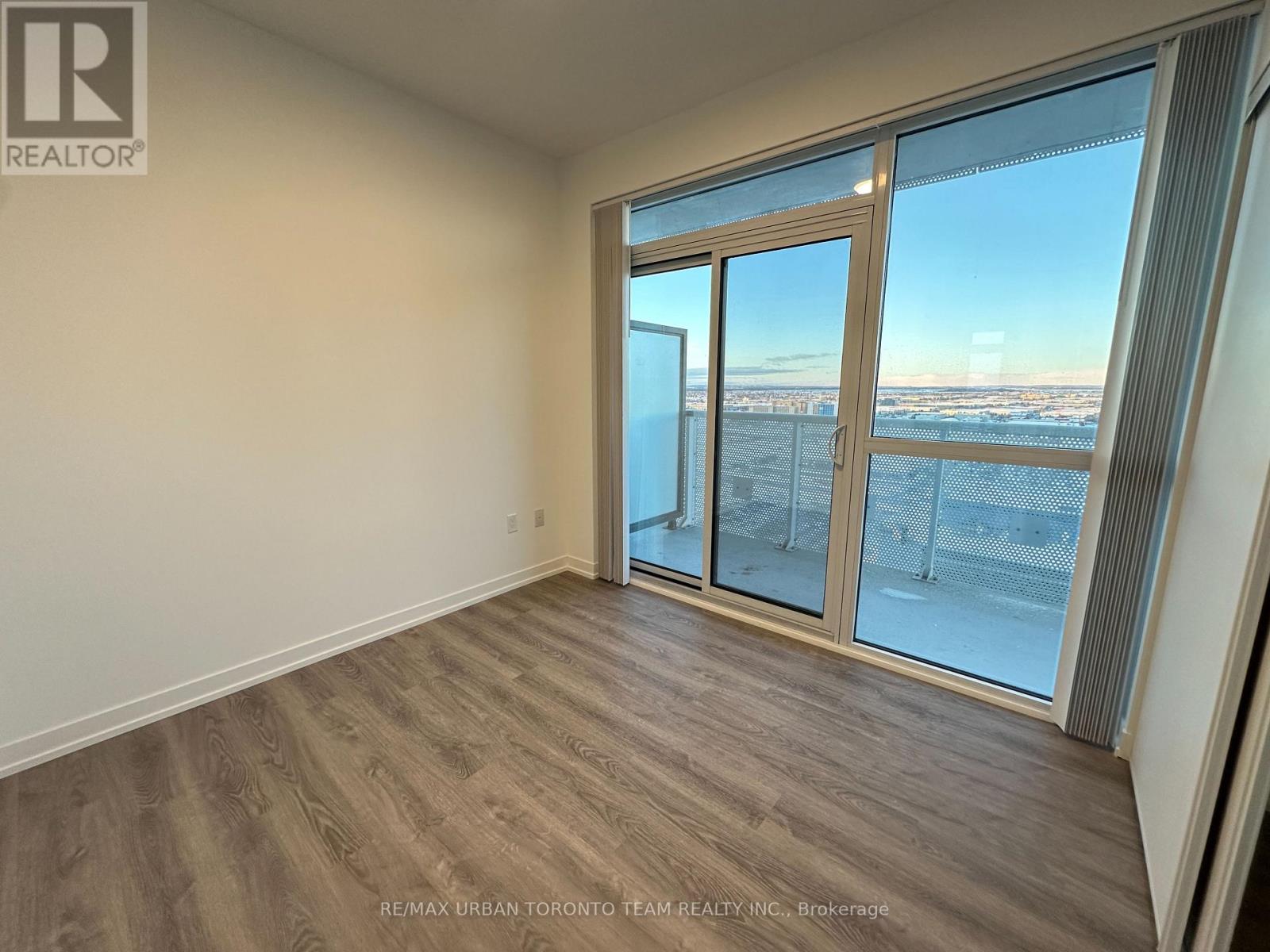 2206 - 8 Interchange Way, Vaughan, Ontario  L4K 5Z7 - Photo 16 - N12630326