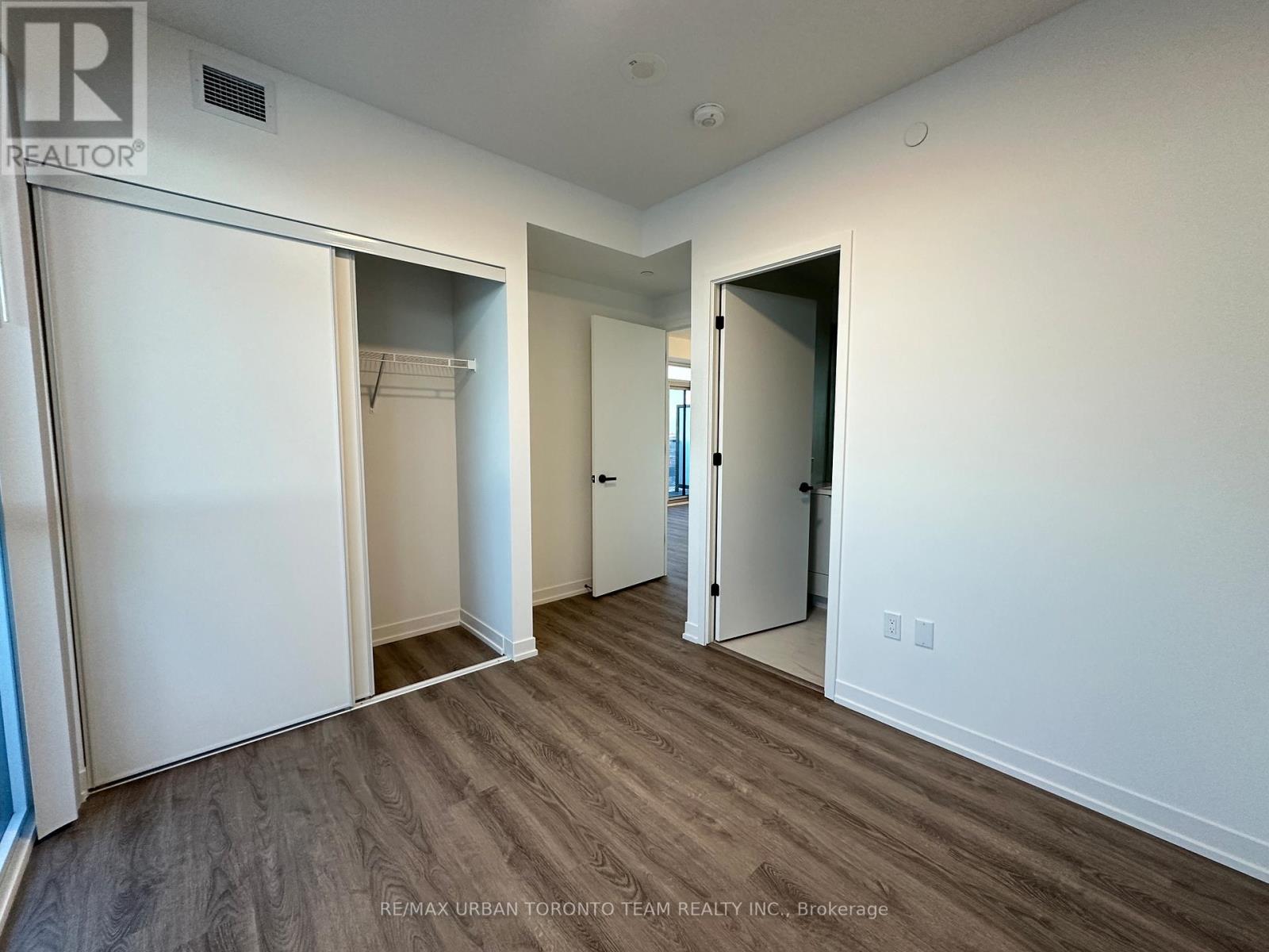 2206 - 8 Interchange Way, Vaughan, Ontario  L4K 5Z7 - Photo 17 - N12630326