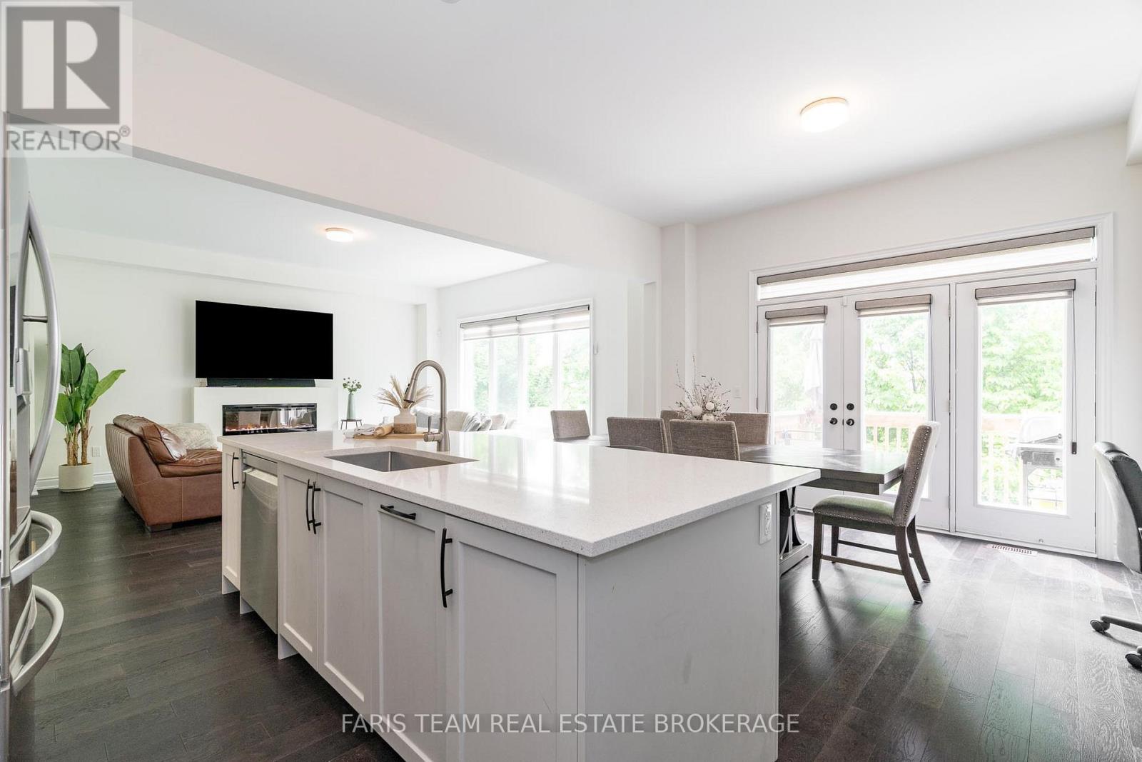 1425 Blackmore Street, Innisfil, Ontario  L9S 0P2 - Photo 12 - N12482256