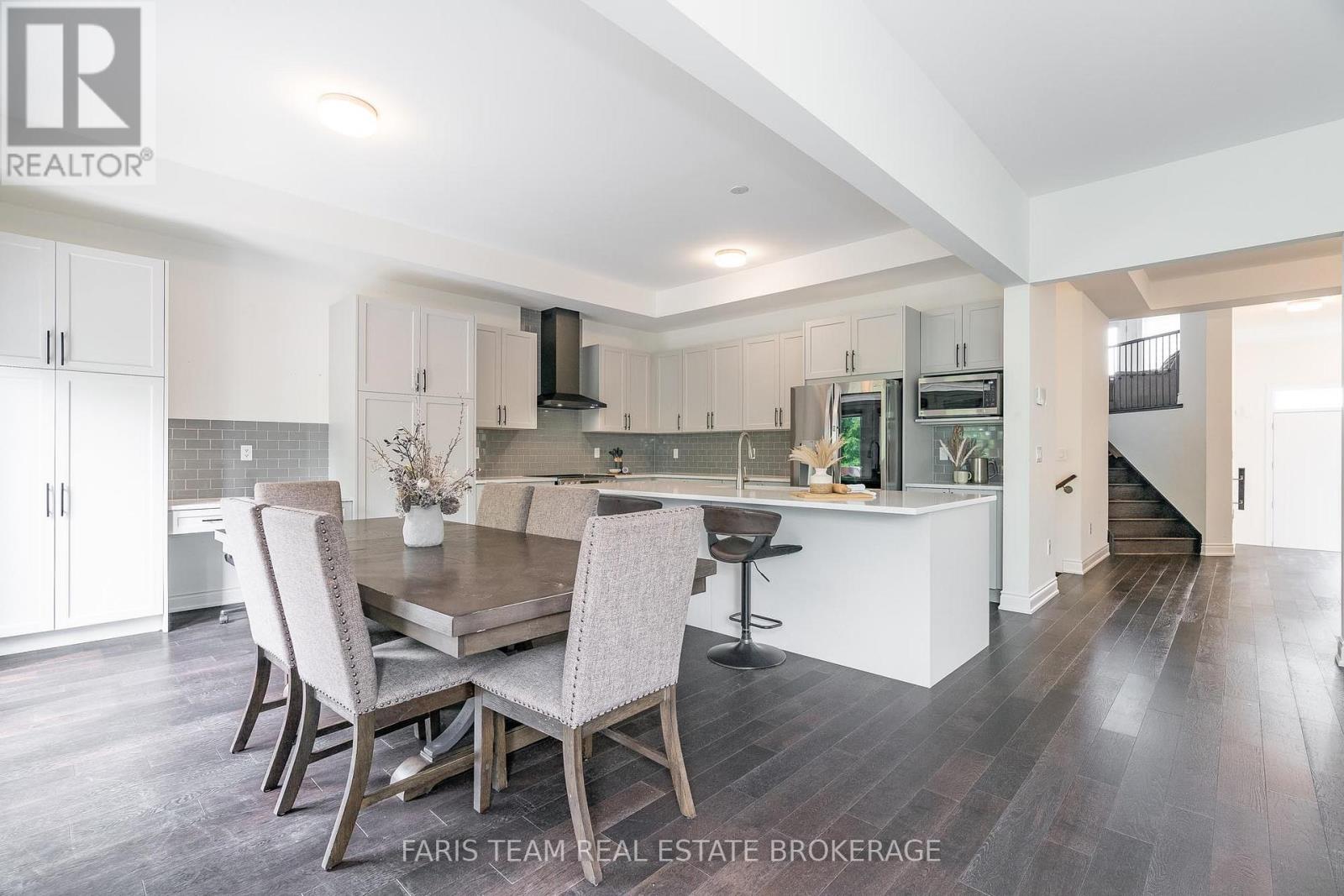 1425 Blackmore Street, Innisfil, Ontario  L9S 0P2 - Photo 7 - N12482256