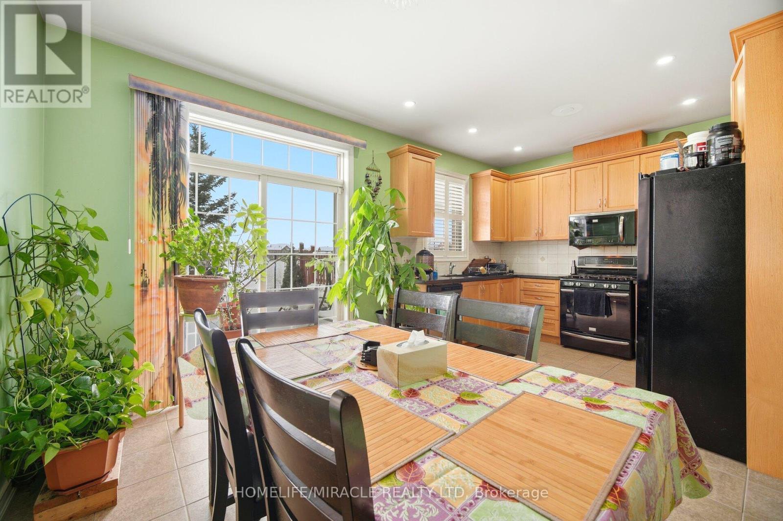 26 Goldsboro Road, Brampton, Ontario  L6P 3P1 - Photo 7 - W12629194