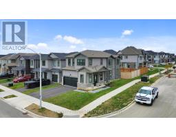 175 BLACKBIRD WAY, Hamilton, Ontario