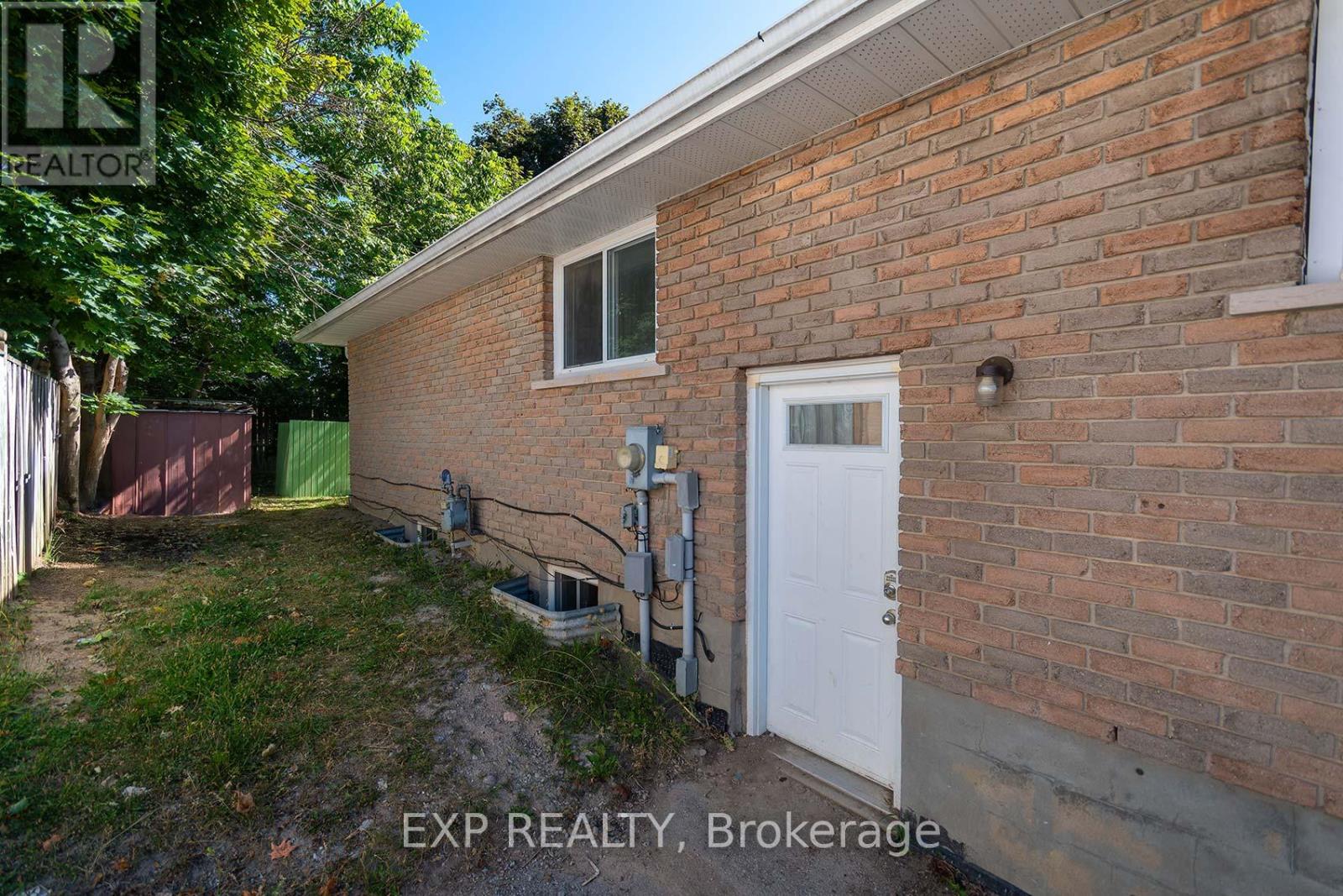 22a Bernick Drive, Barrie, Ontario  L4M 5J5 - Photo 2 - S12630218