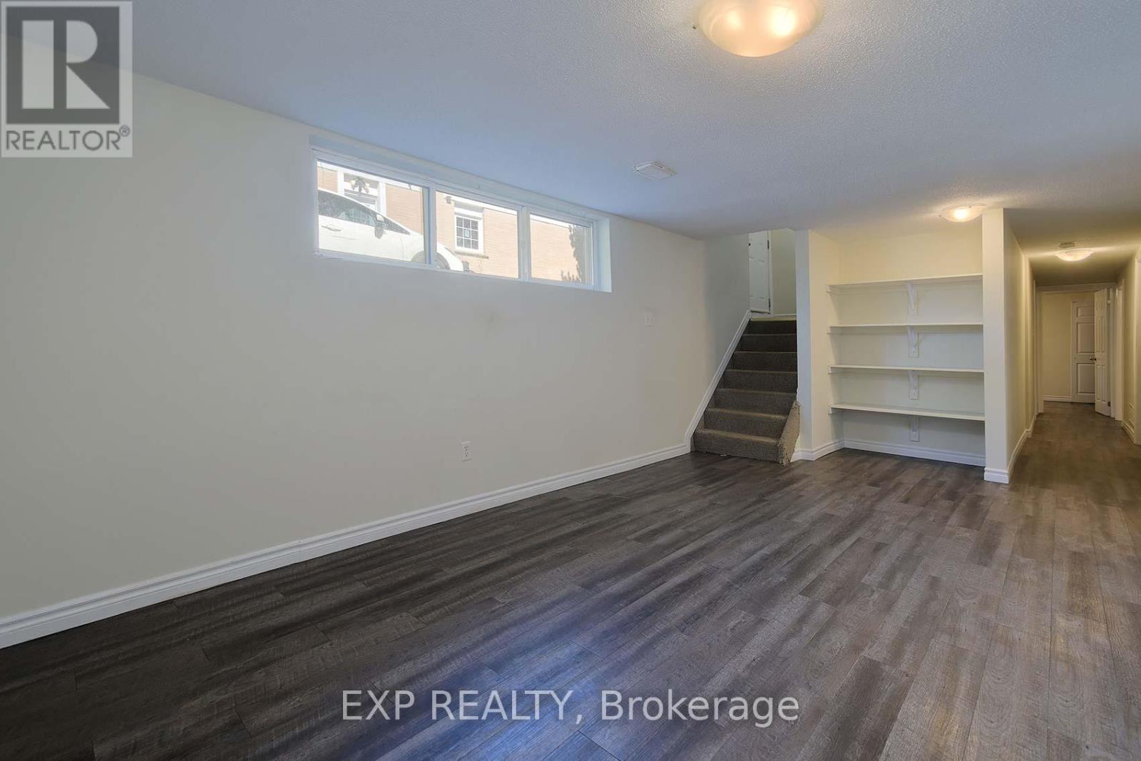 22a Bernick Drive, Barrie, Ontario  L4M 5J5 - Photo 4 - S12630218