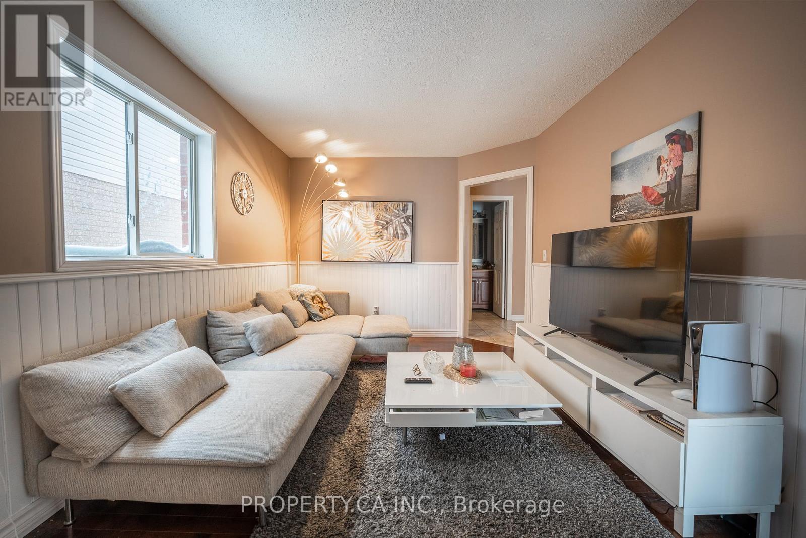 12 Wice Road, Barrie (Holly), Ontario  L4N 8R9 - Photo 7 - S12630258