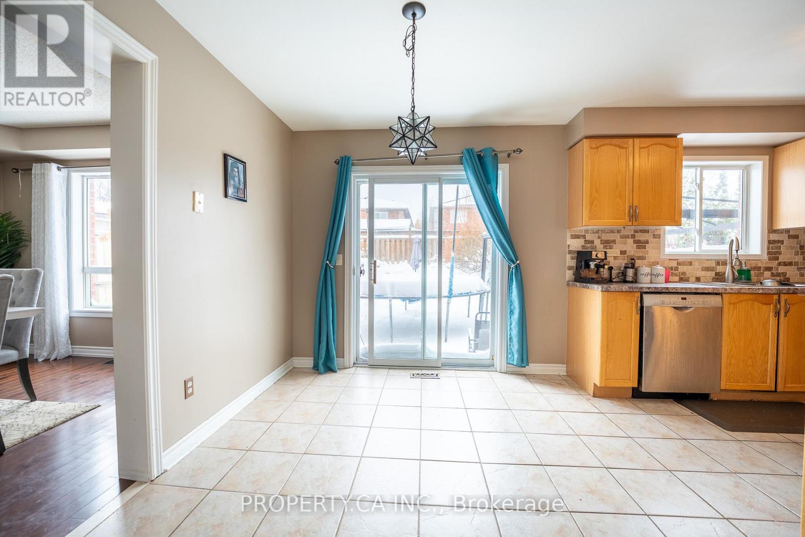 12 Wice Road, Barrie (Holly), Ontario  L4N 8R9 - Photo 9 - S12630258