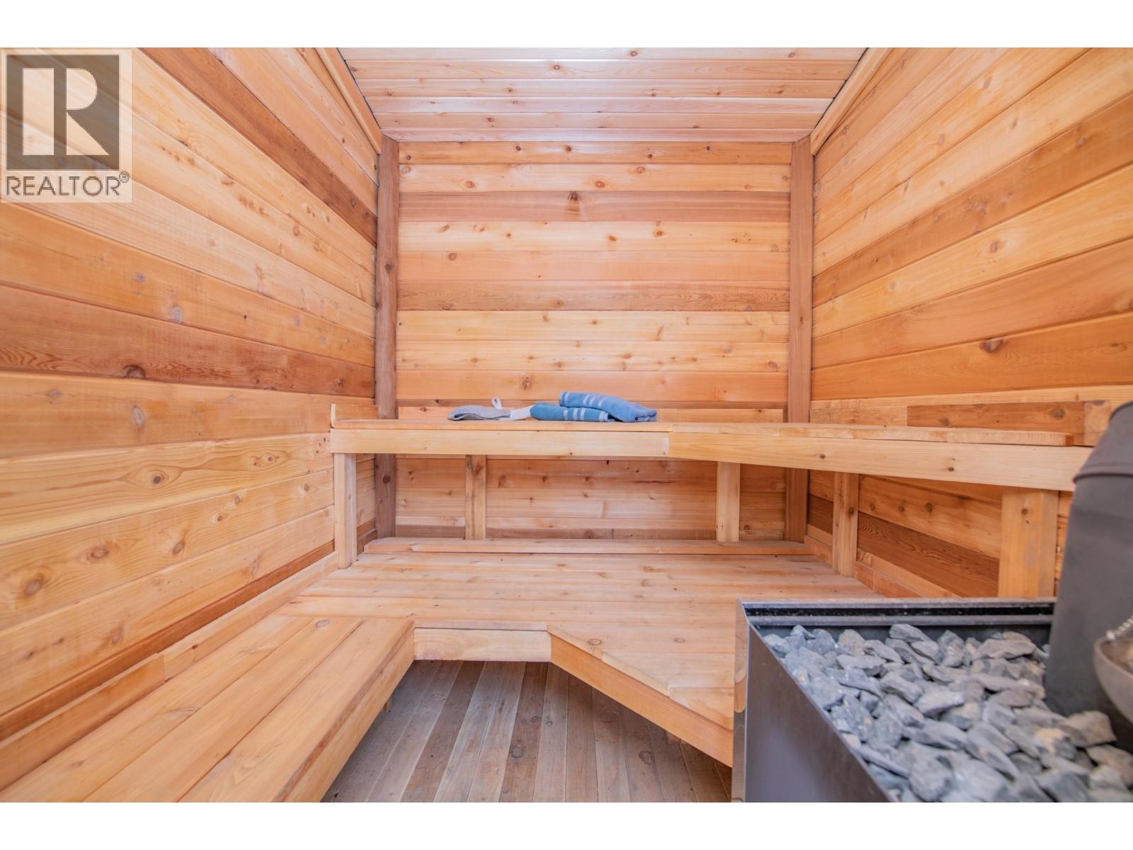 6739 Karjula Road, Falkland, British Columbia  V0E 1W1 - Photo 31 - 10370330