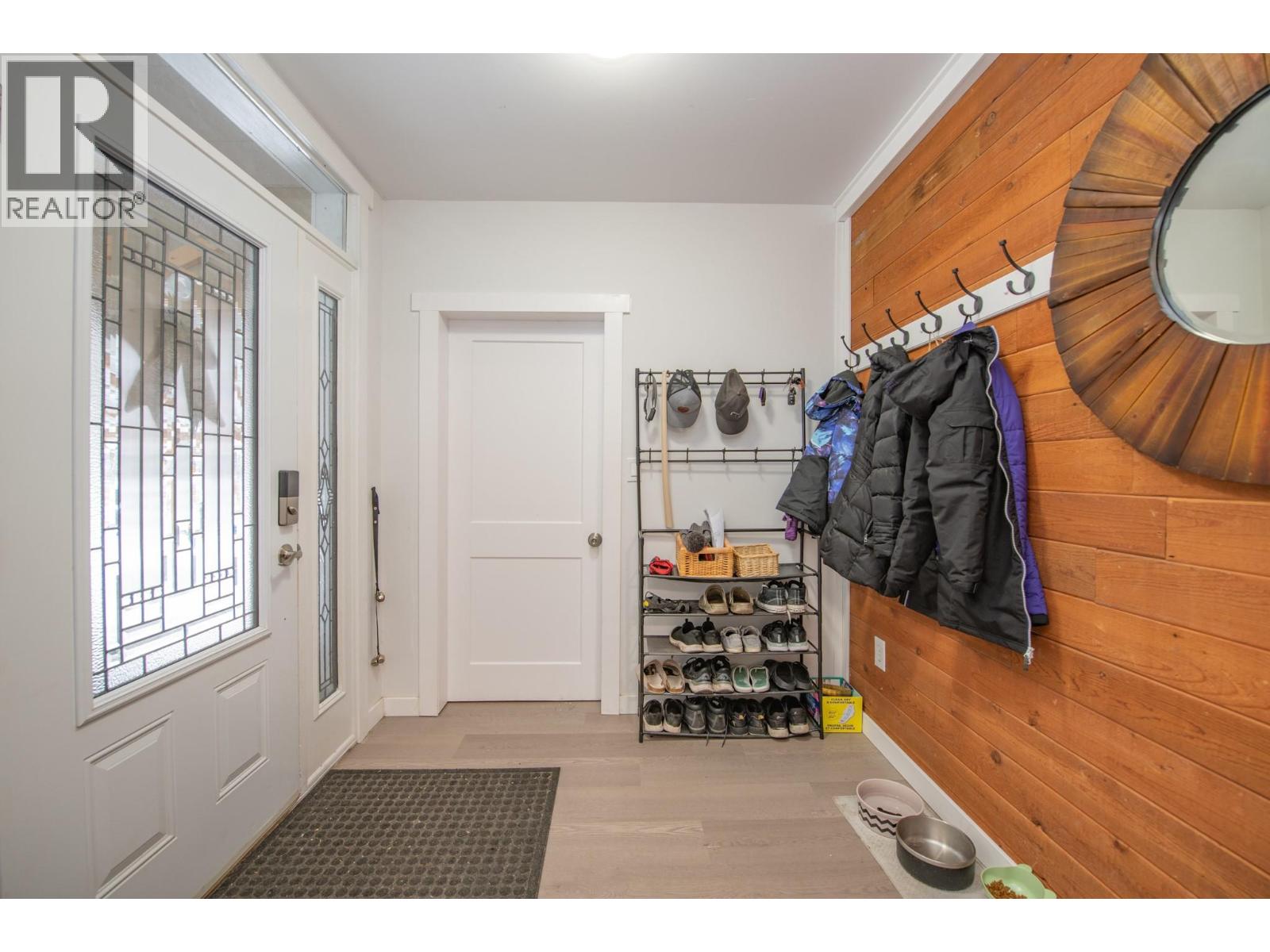 6739 Karjula Road, Falkland, British Columbia  V0E 1W1 - Photo 6 - 10370330