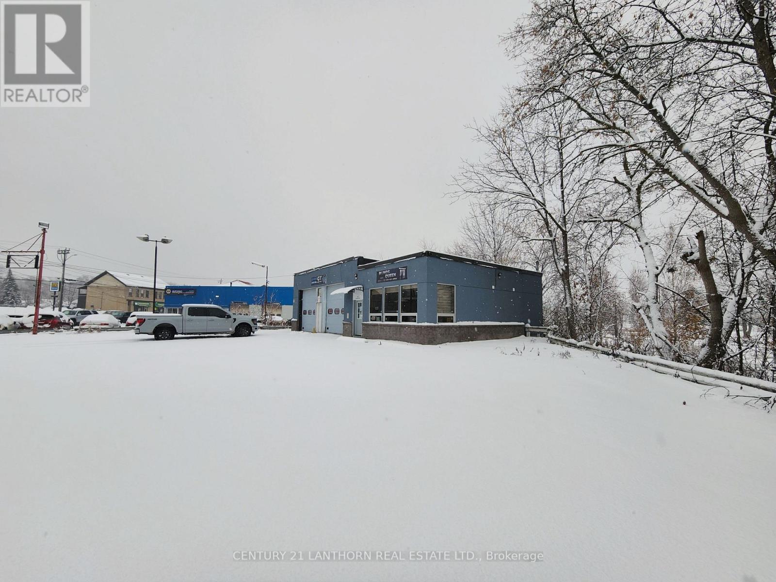 10 Cannifton Road, Belleville, Ontario  K8N 4T7 - Photo 2 - X12630414