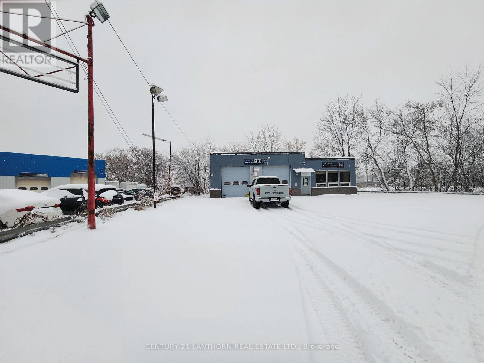 10 Cannifton Road, Belleville, Ontario  K8N 4T7 - Photo 3 - X12630414