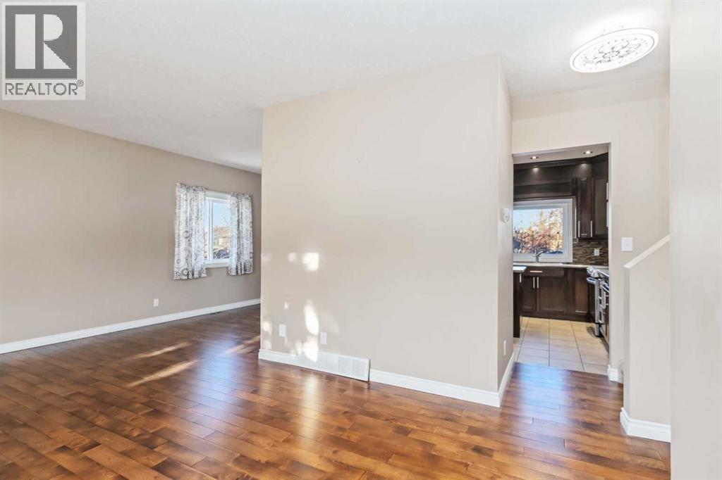 140 Brosseau Crescent, Fort Mcmurray, Alberta T9K 2G8 - Photo 4 - A2272521