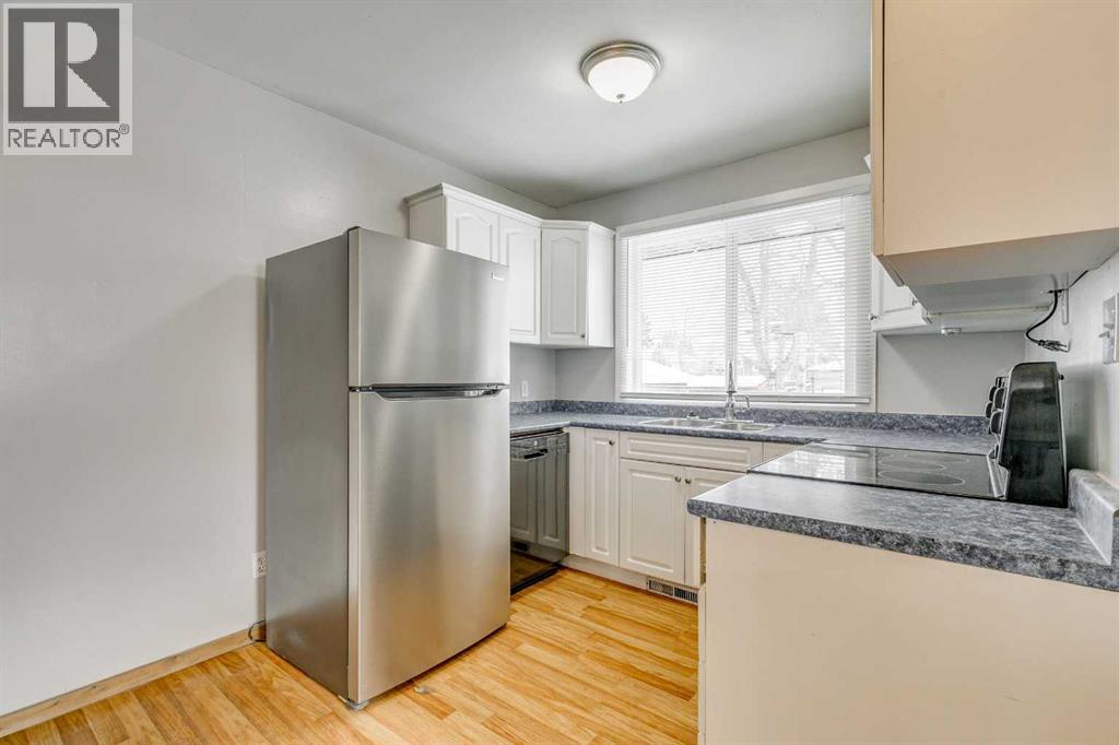 3328 45 Street Sw, Calgary, Alberta  T3E 3T9 - Photo 13 - A2270993