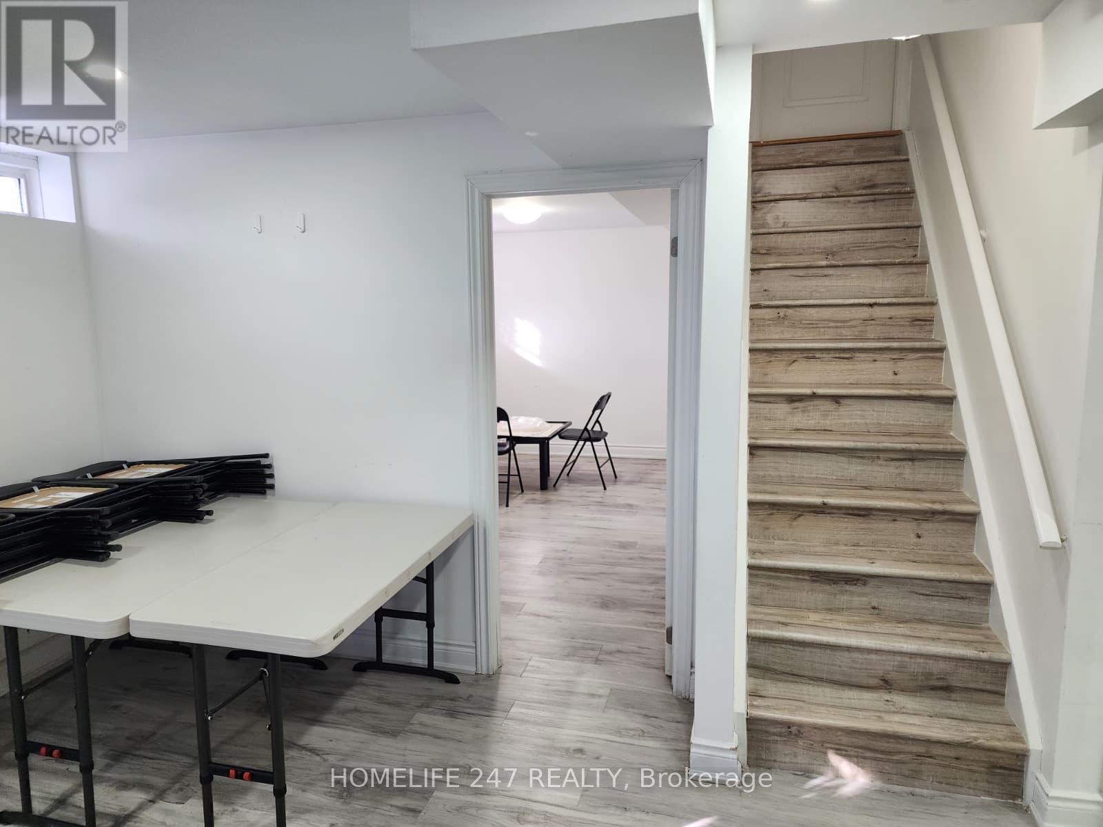 80 Vista Green Crescent, Brampton (Fletcher's Meadow), Ontario  L7A 2S4 - Photo 2 - W12630204