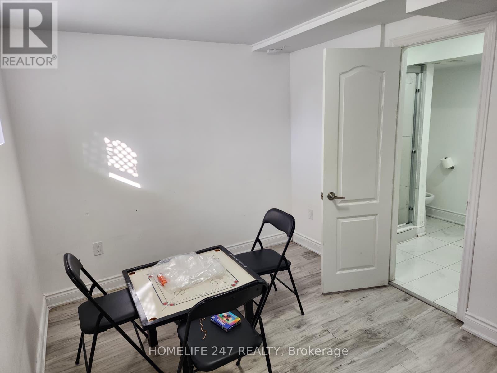 80 Vista Green Crescent, Brampton (Fletcher's Meadow), Ontario  L7A 2S4 - Photo 5 - W12630204