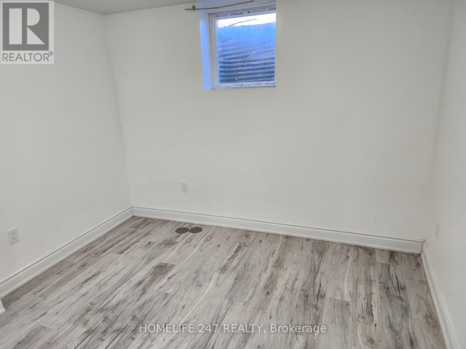 80 Vista Green Crescent, Brampton (Fletcher's Meadow), Ontario  L7A 2S4 - Photo 8 - W12630204