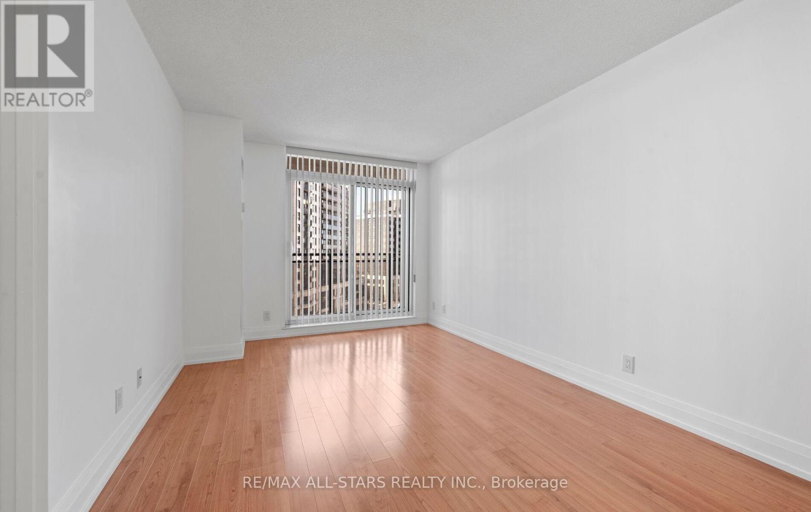 703 - 1060 Sheppard Avenue W, Toronto, Ontario  M3J 0G7 - Photo 13 - W12630244