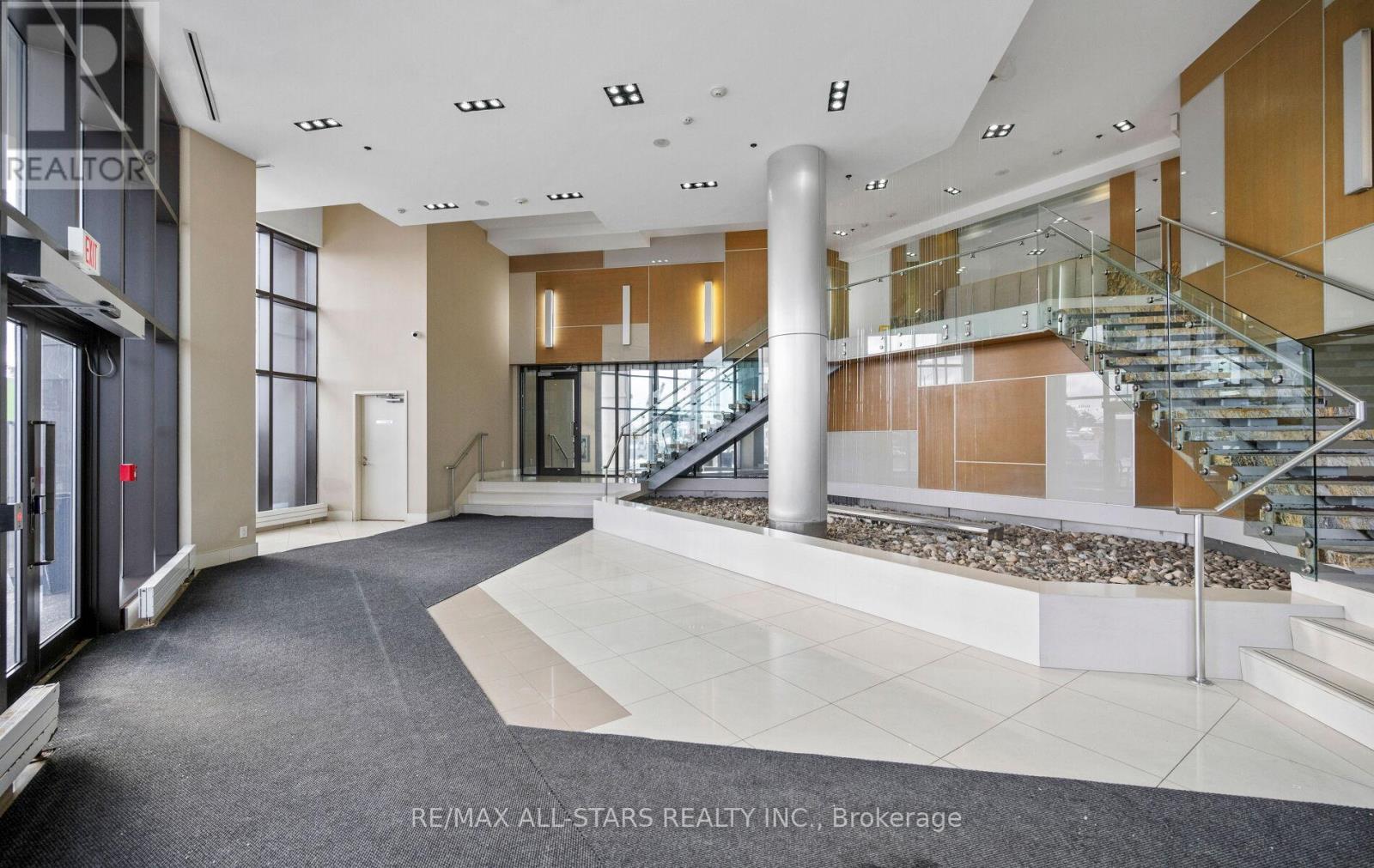 703 - 1060 Sheppard Avenue W, Toronto, Ontario  M3J 0G7 - Photo 6 - W12630244