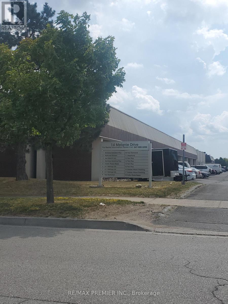 4 - 14 MELANIE DRIVE, Brampton, Ontario