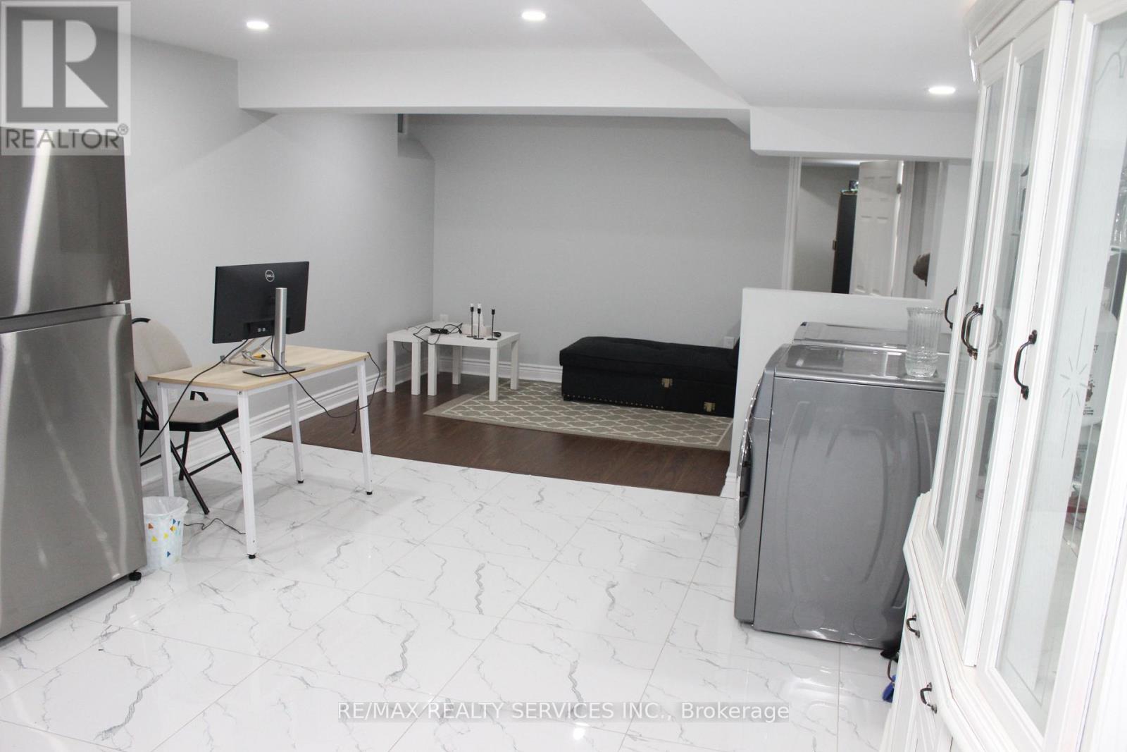 Bsmt-21 Jacksonville Drive, Brampton, Ontario  L6P 2Z3 - Photo 4 - W12630250