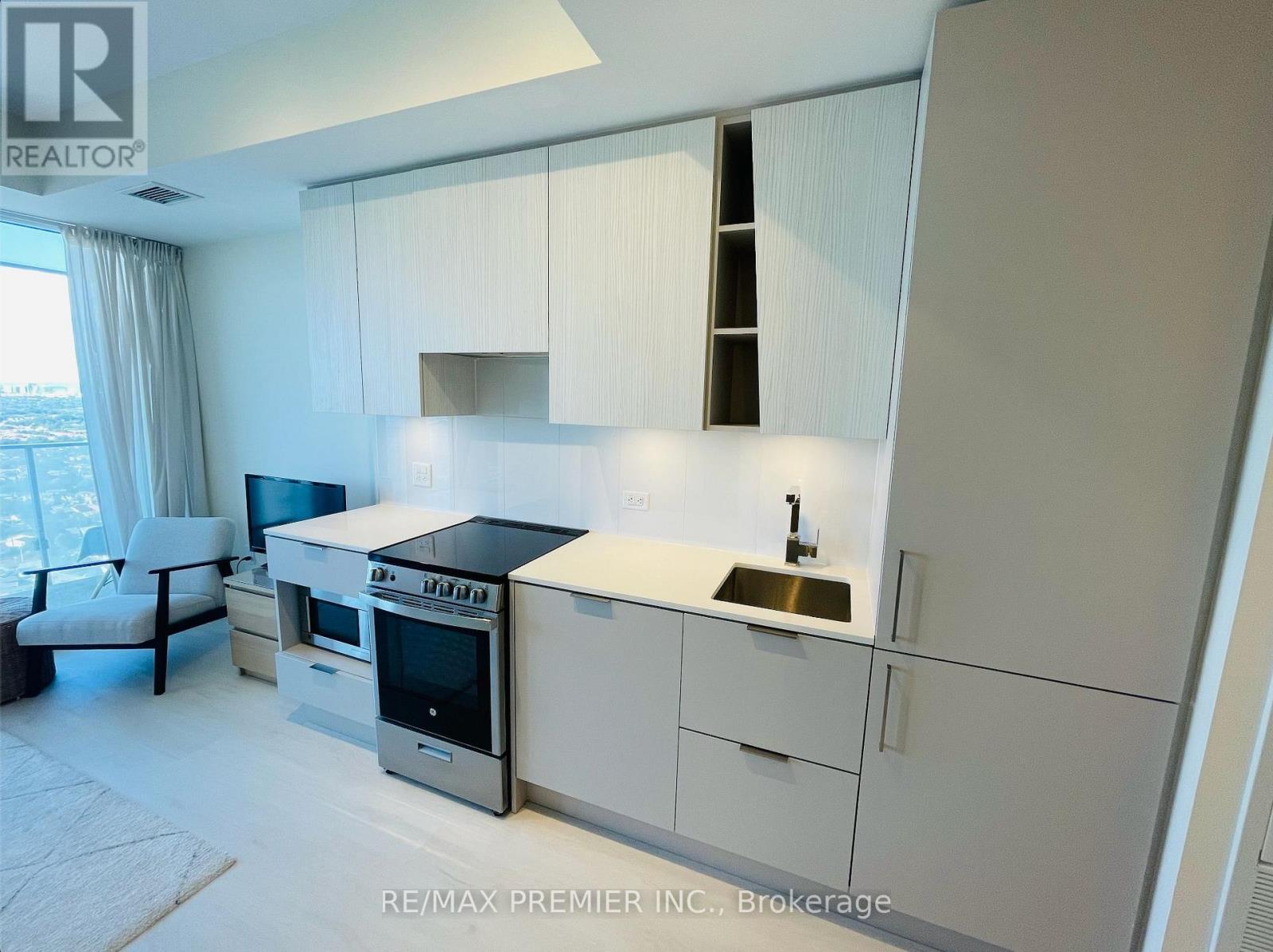 3407 - 3900 Confederation Parkway, Mississauga (City Centre), Ontario  L5B 0M3 - Photo 7 - W12630254