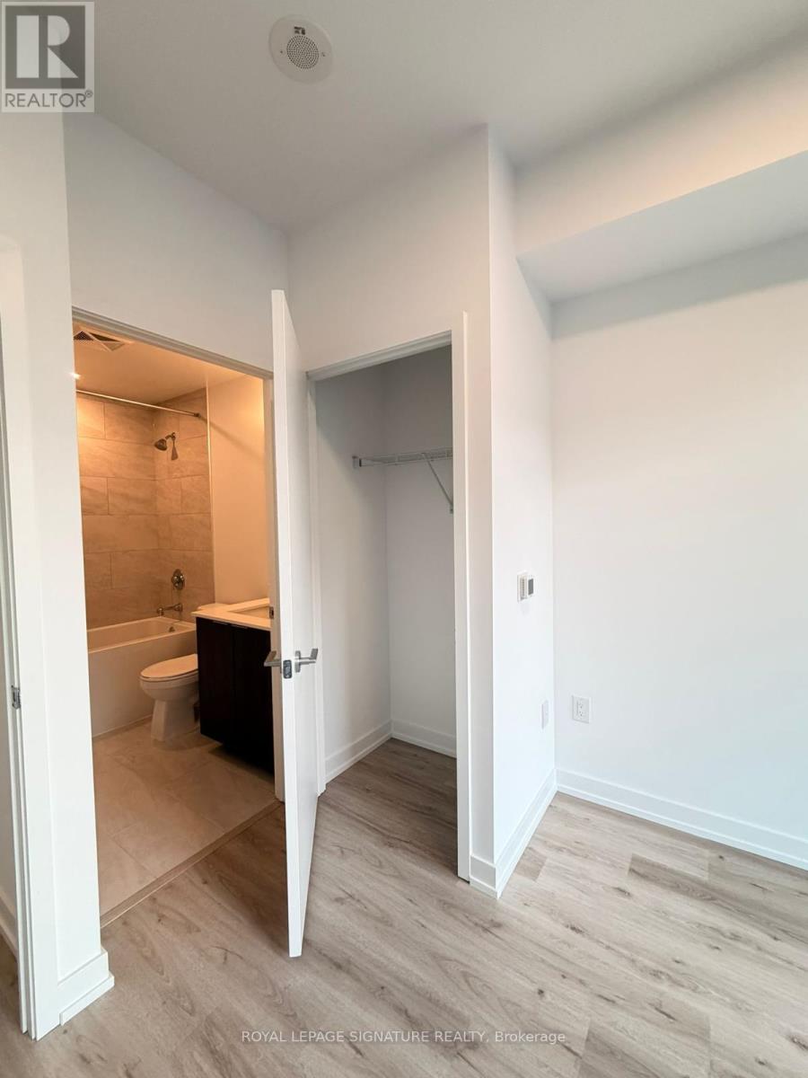 1510 - 395 Square One Drive, Mississauga (City Centre), Ontario  L5B 0P6 - Photo 12 - W12630260