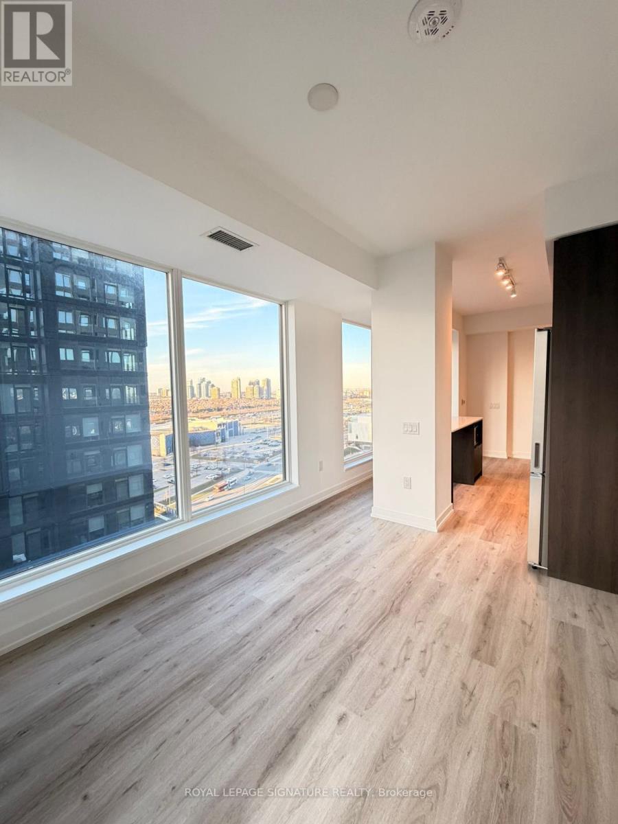 1510 - 395 Square One Drive, Mississauga (City Centre), Ontario  L5B 0P6 - Photo 4 - W12630260