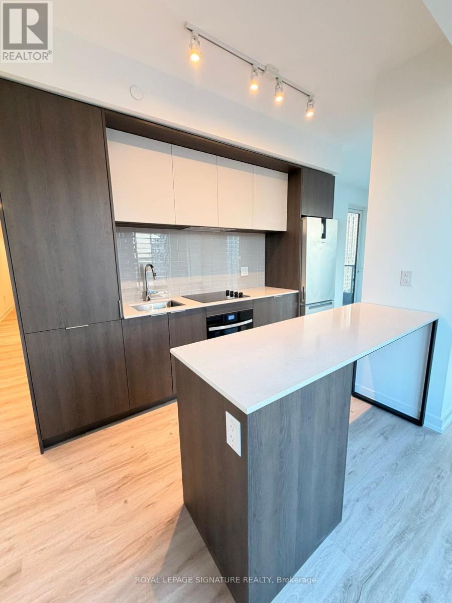 1510 - 395 Square One Drive, Mississauga (City Centre), Ontario  L5B 0P6 - Photo 5 - W12630260