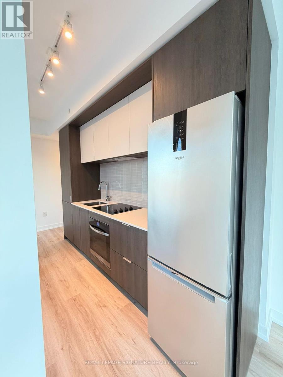 1510 - 395 Square One Drive, Mississauga (City Centre), Ontario  L5B 0P6 - Photo 6 - W12630260