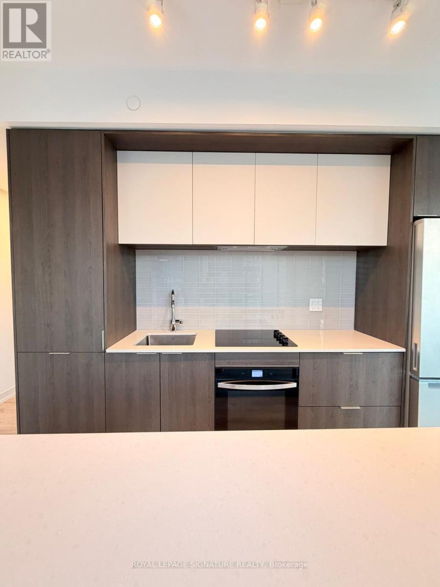 1510 - 395 Square One Drive, Mississauga (City Centre), Ontario  L5B 0P6 - Photo 7 - W12630260