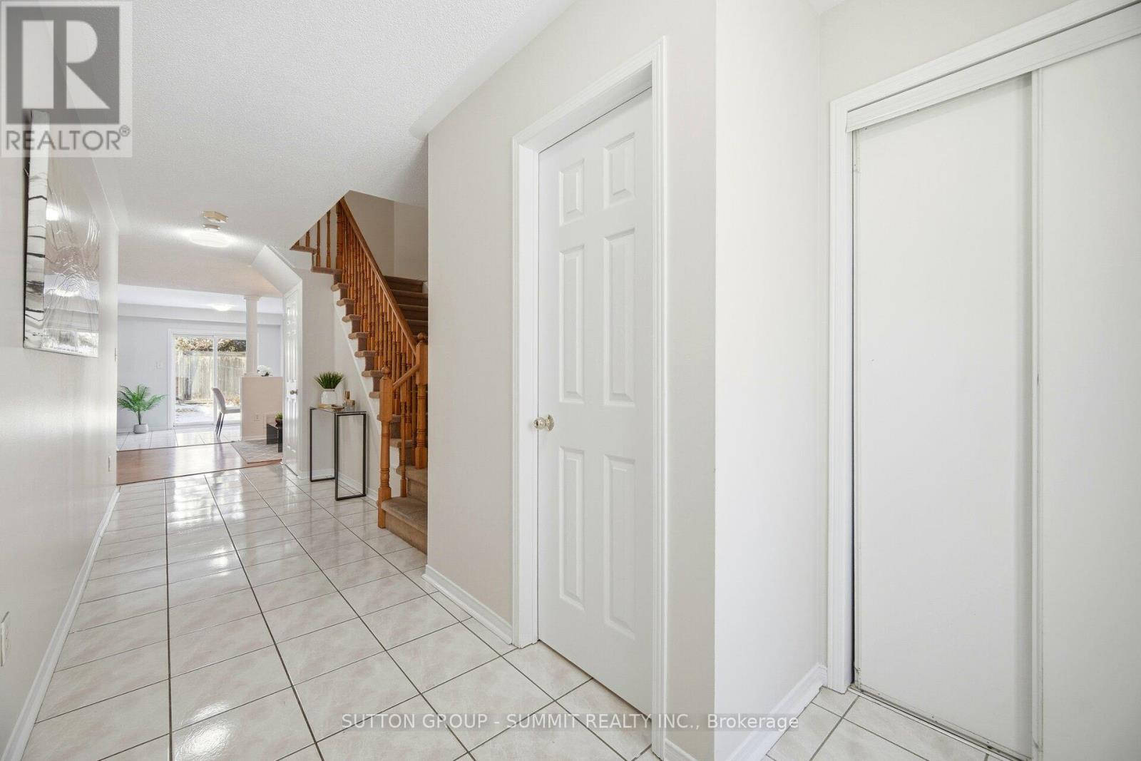 91 Woodhaven Drive, Brampton, Ontario  L7A 1Y8 - Photo 3 - W12630266