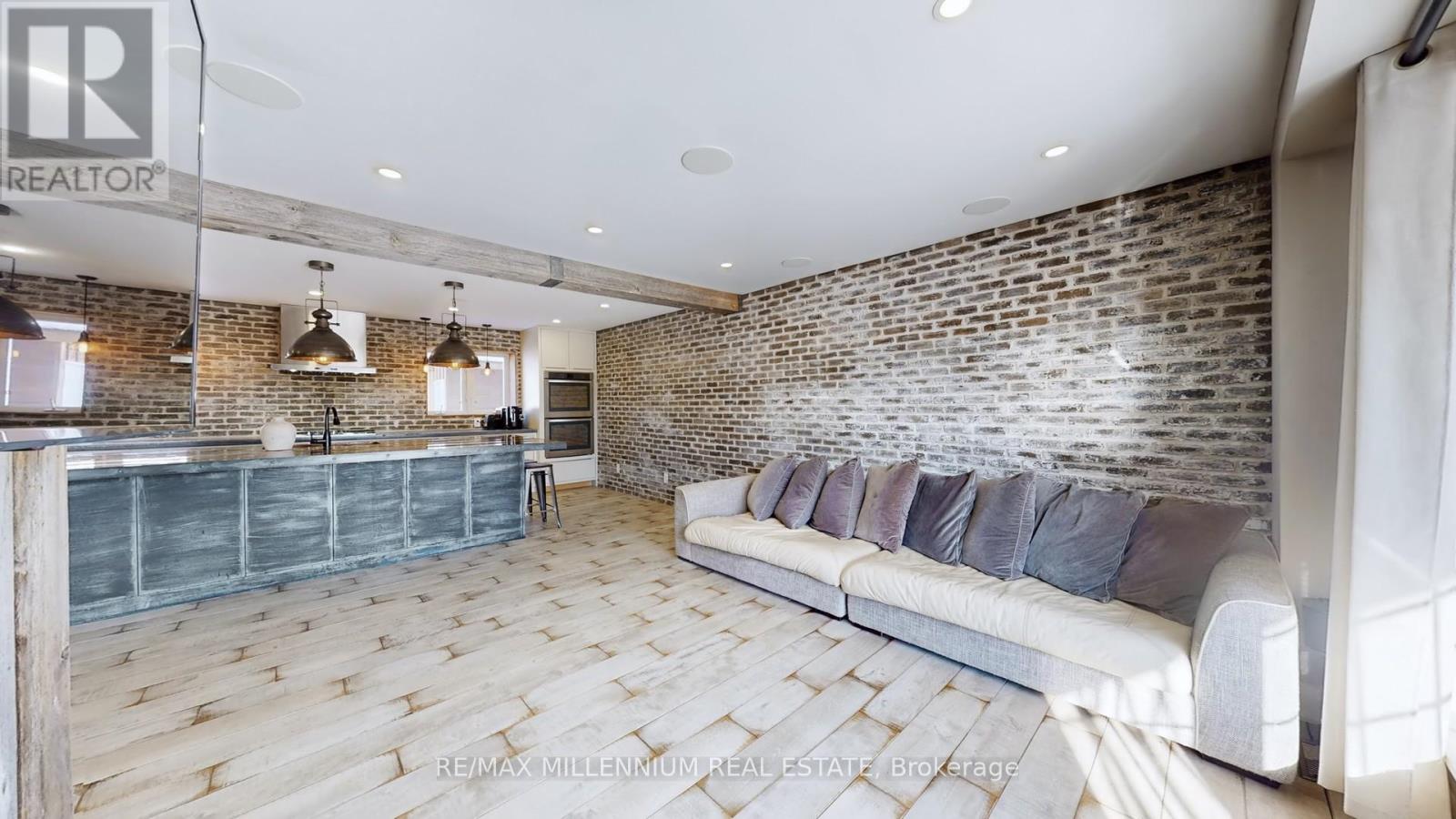 67 Sherin Court, Caledon (Bolton North), Ontario  L7E 3T6 - Photo 7 - W12630304