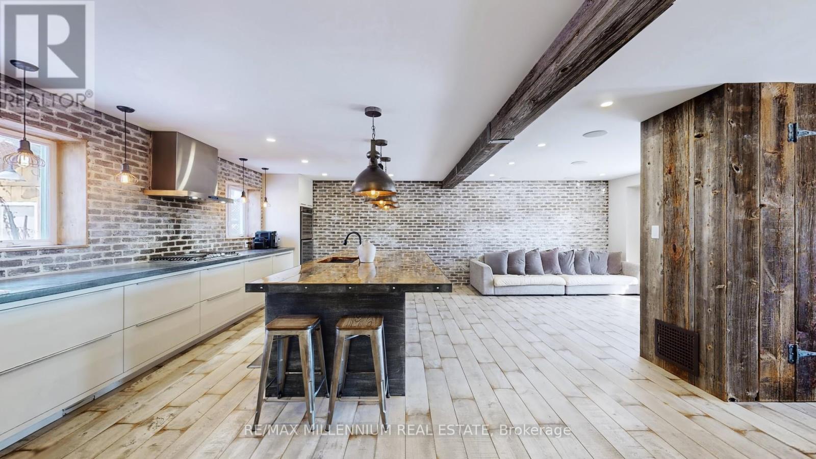 67 Sherin Court, Caledon (Bolton North), Ontario  L7E 3T6 - Photo 9 - W12630304