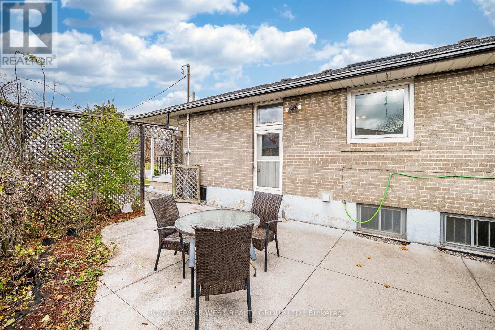 9 Rosefair Crescent, Toronto, Ontario  M9W 3B1 - Photo 10 - W12630320