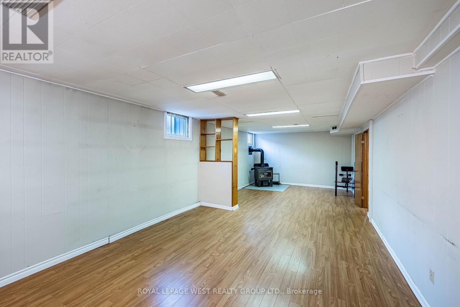 9 Rosefair Crescent, Toronto, Ontario  M9W 3B1 - Photo 8 - W12630320